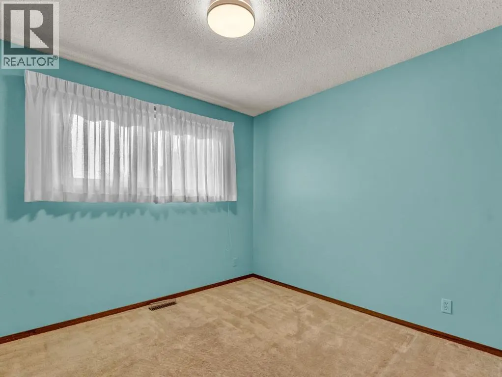 38 Rossland Crescent SE
