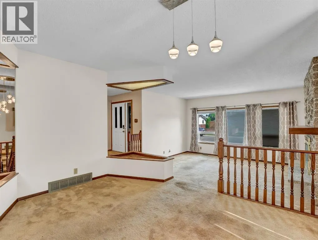 38 Rossland Crescent SE