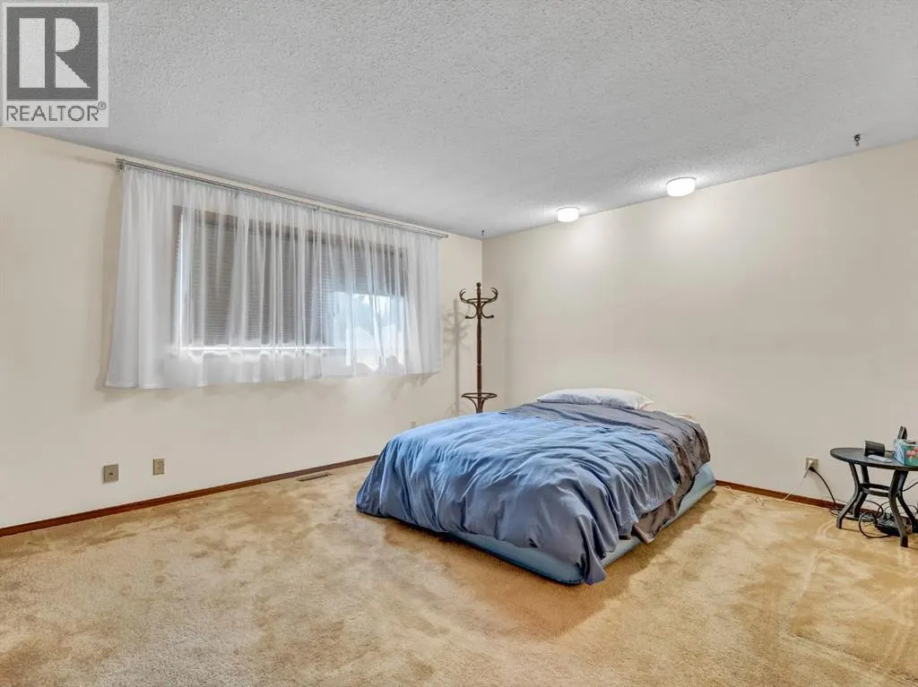 38 Rossland Crescent SE