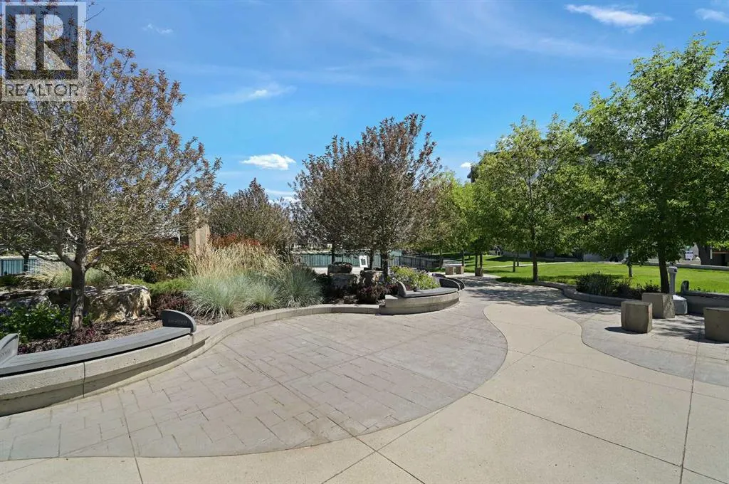 104, 11 Mahogany Circle SE