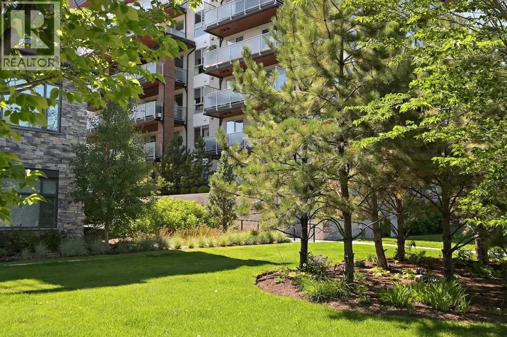 104, 11 Mahogany Circle SE