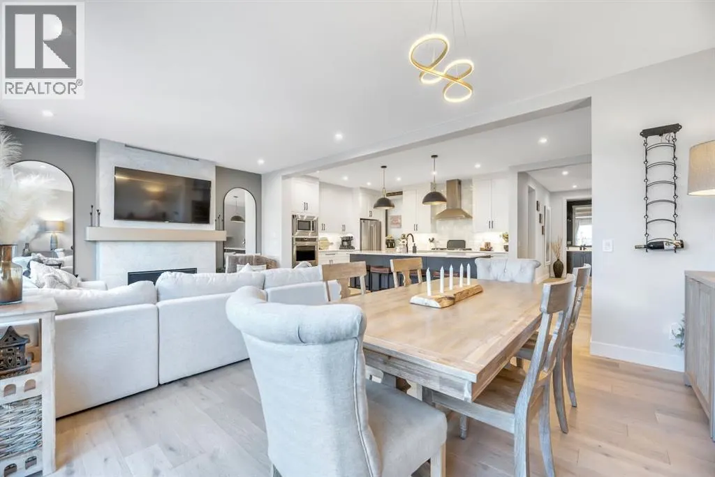 252 Marina Grove SE