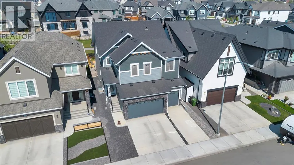 252 Marina Grove SE