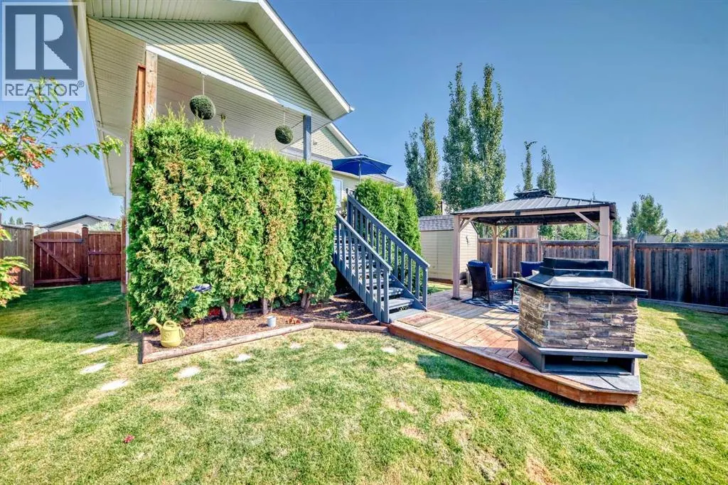 5821 62 Ave