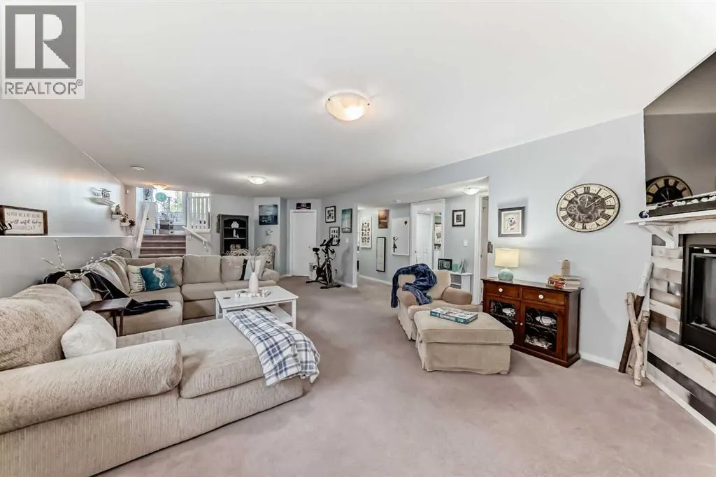 5821 62 Ave