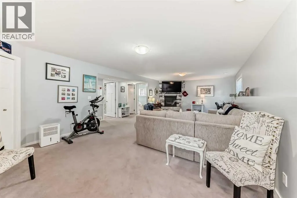 5821 62 Ave