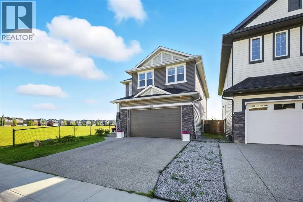 243 Evansfield Way NW