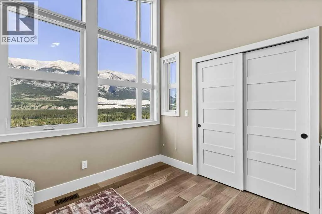 213 Riva Heights