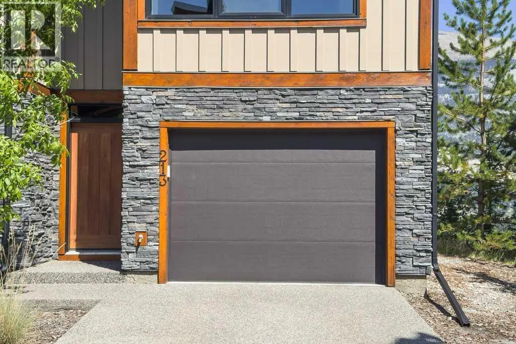 213 Riva Heights