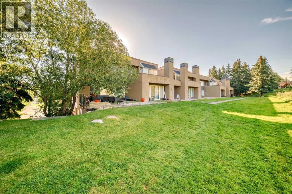 10, 305 Village Mews SW