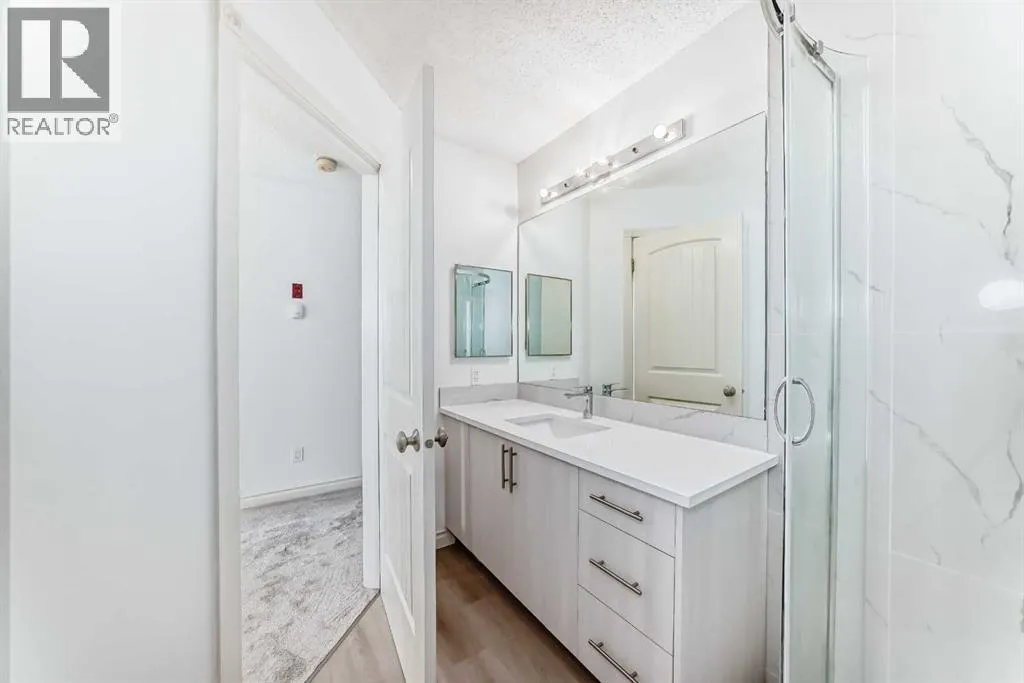 10, 305 Village Mews SW