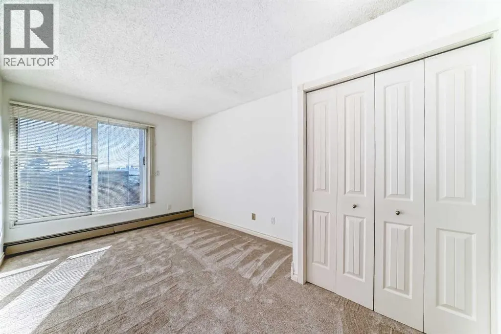 10, 305 Village Mews SW