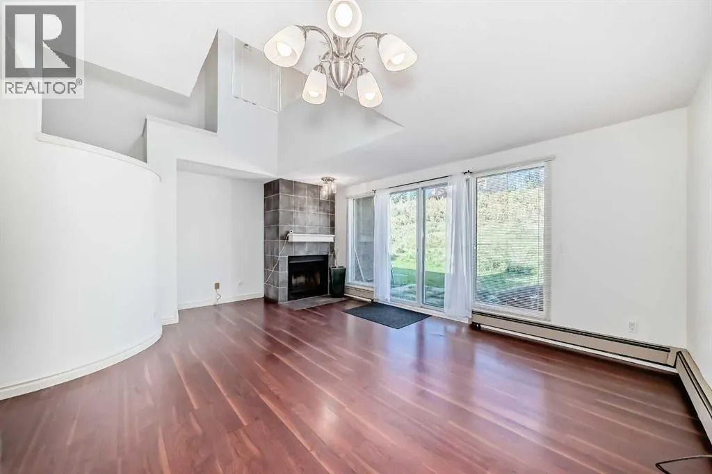 10, 305 Village Mews SW