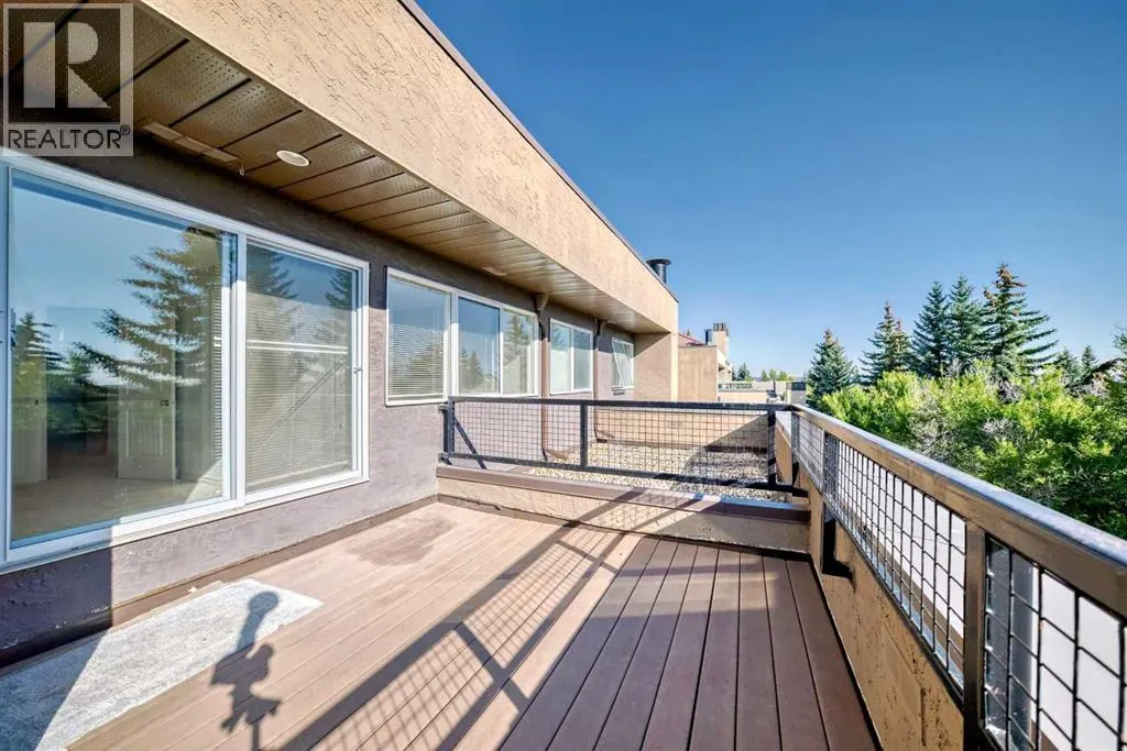 10, 305 Village Mews SW