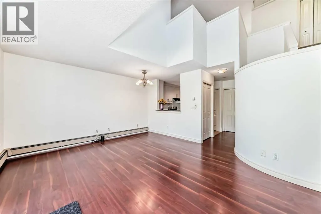 10, 305 Village Mews SW