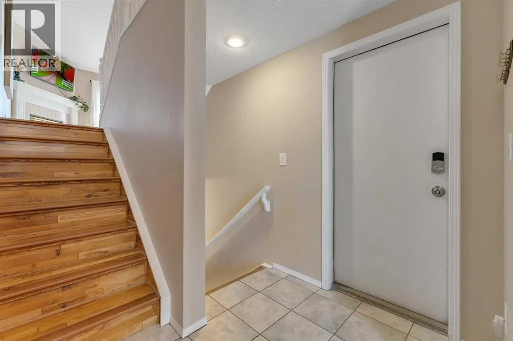 140 Sunlake Gardens SE