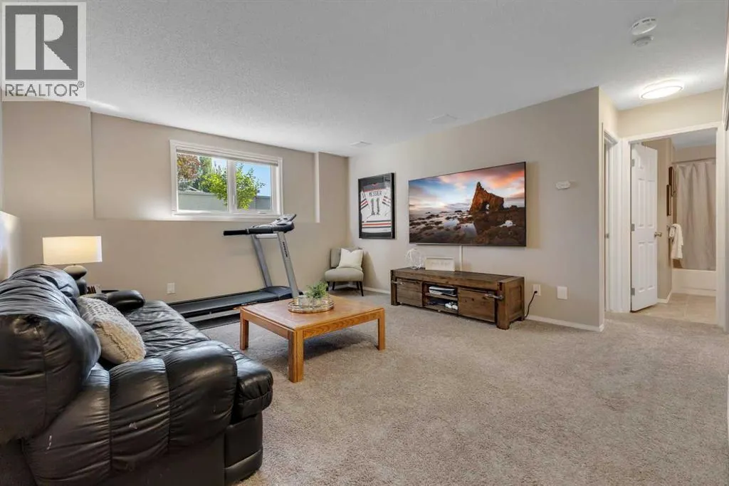 140 Sunlake Gardens SE