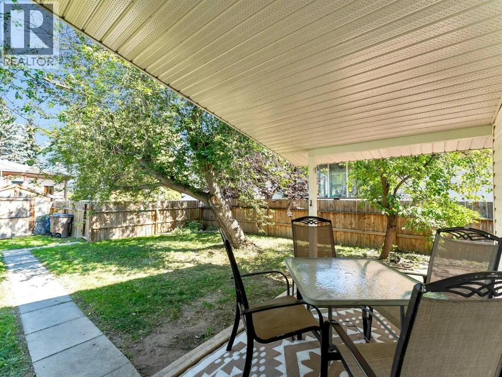 35 Laurel Place W