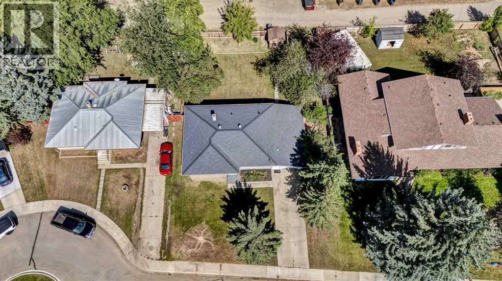 35 Laurel Place W