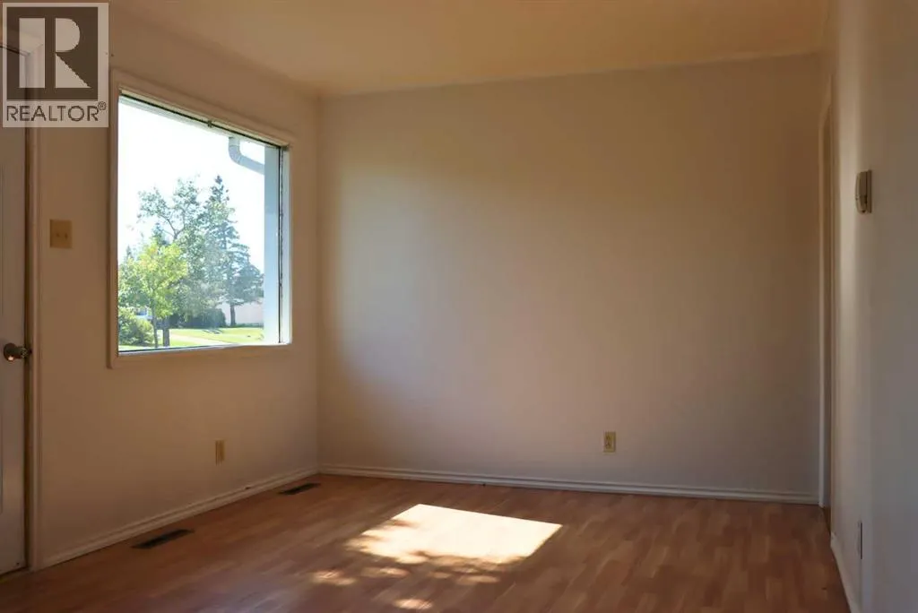 4802, 51 . Street
