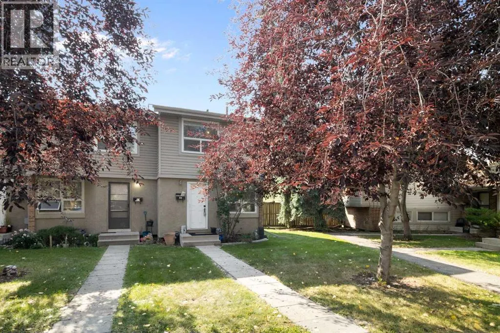 66, 123 Queensland Drive SE