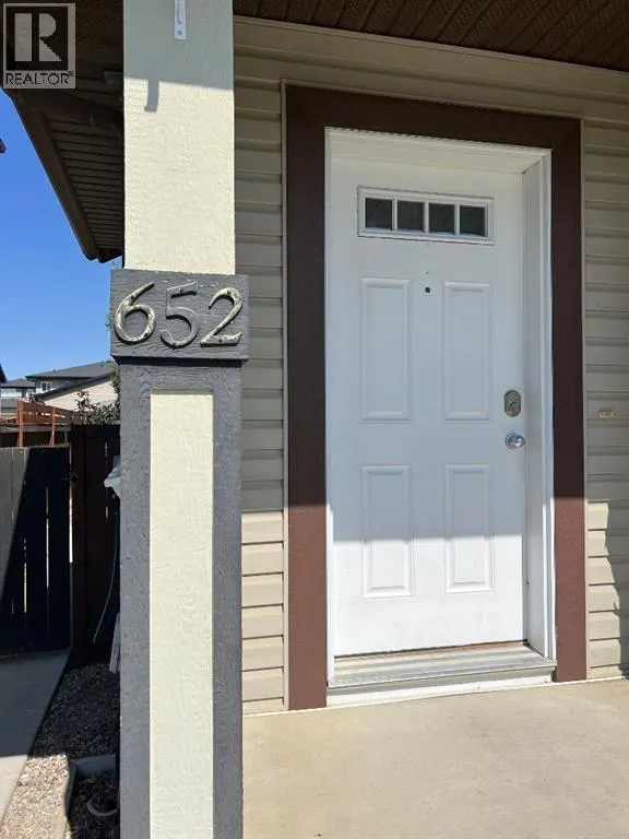 652 Parkside Drive