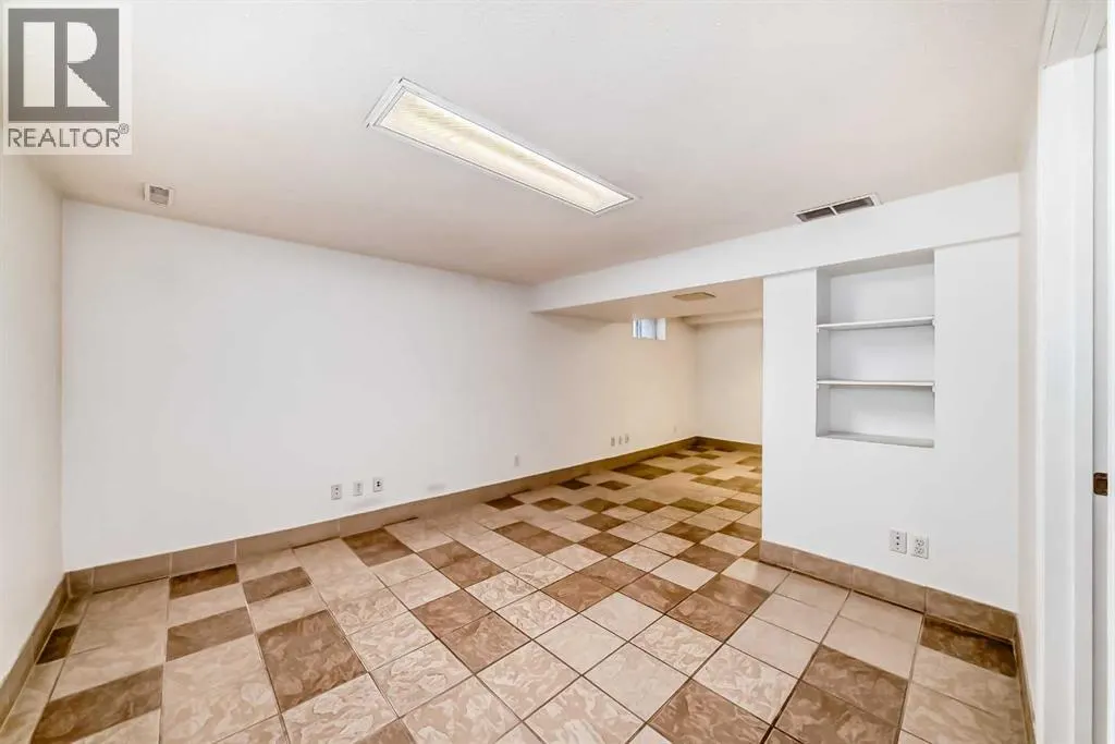 42 Ypres Green SW