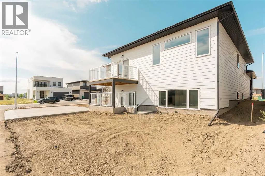 661 Devonia Road W