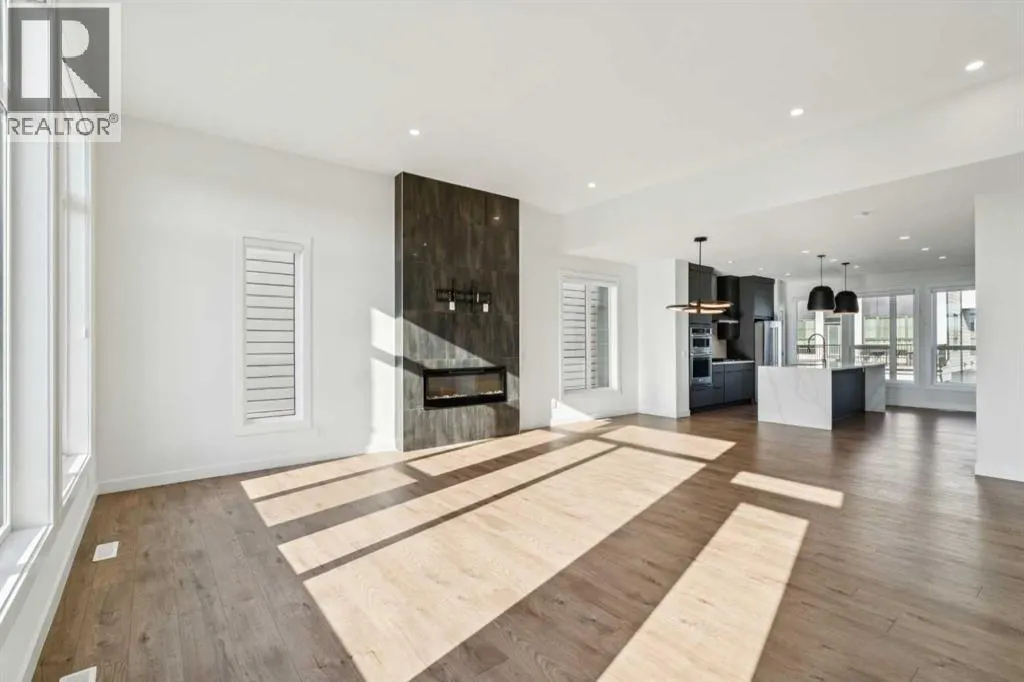 228 Sovereign Common SW
