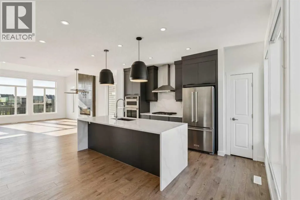 228 Sovereign Common SW