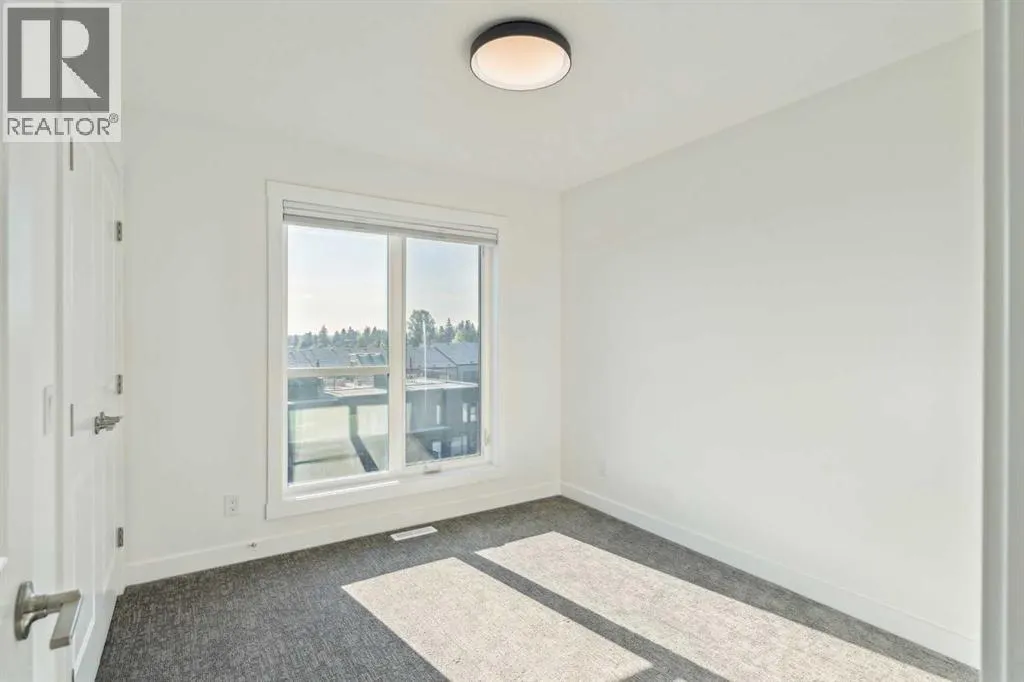 228 Sovereign Common SW