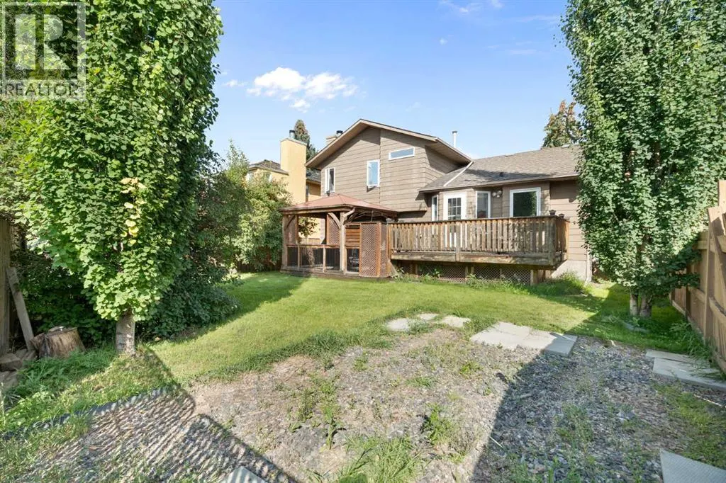 136 Sunvista Close SE