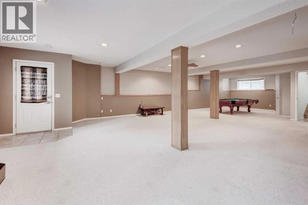 238 Mt Douglas Circle SE