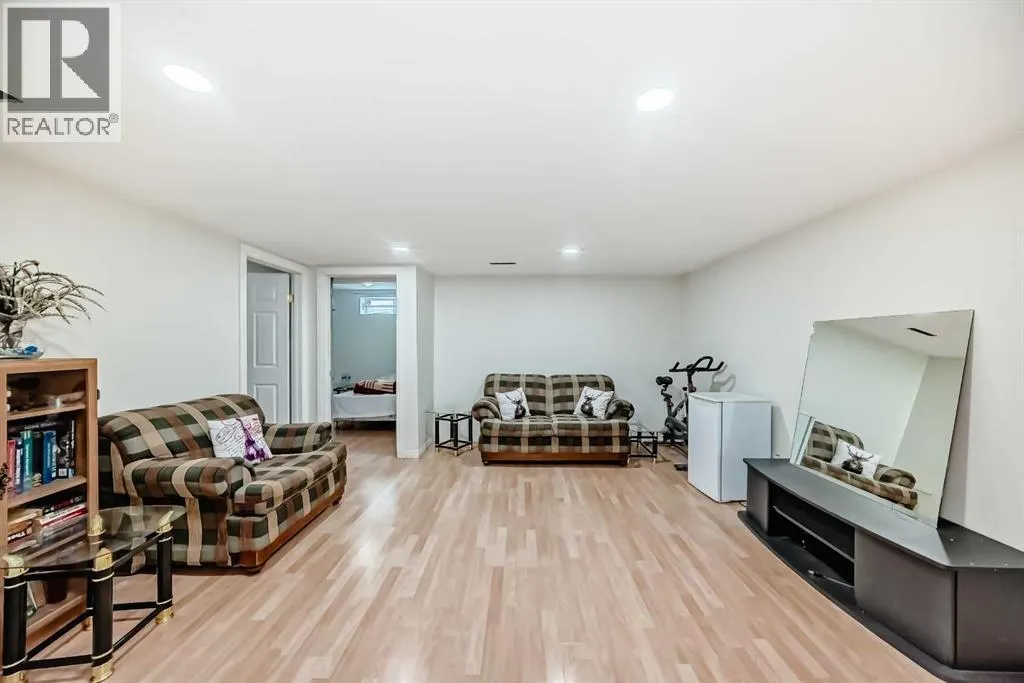 407 Citadel Meadow Bay NW