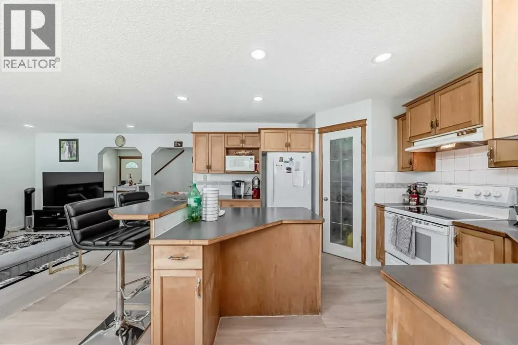 407 Citadel Meadow Bay NW