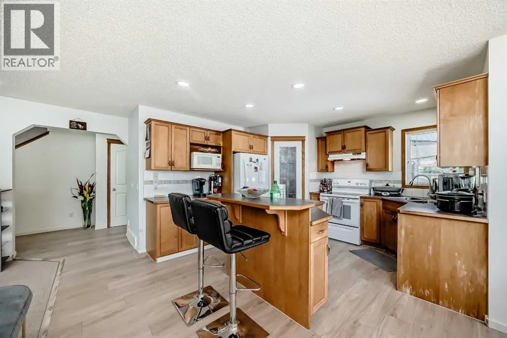 407 Citadel Meadow Bay NW