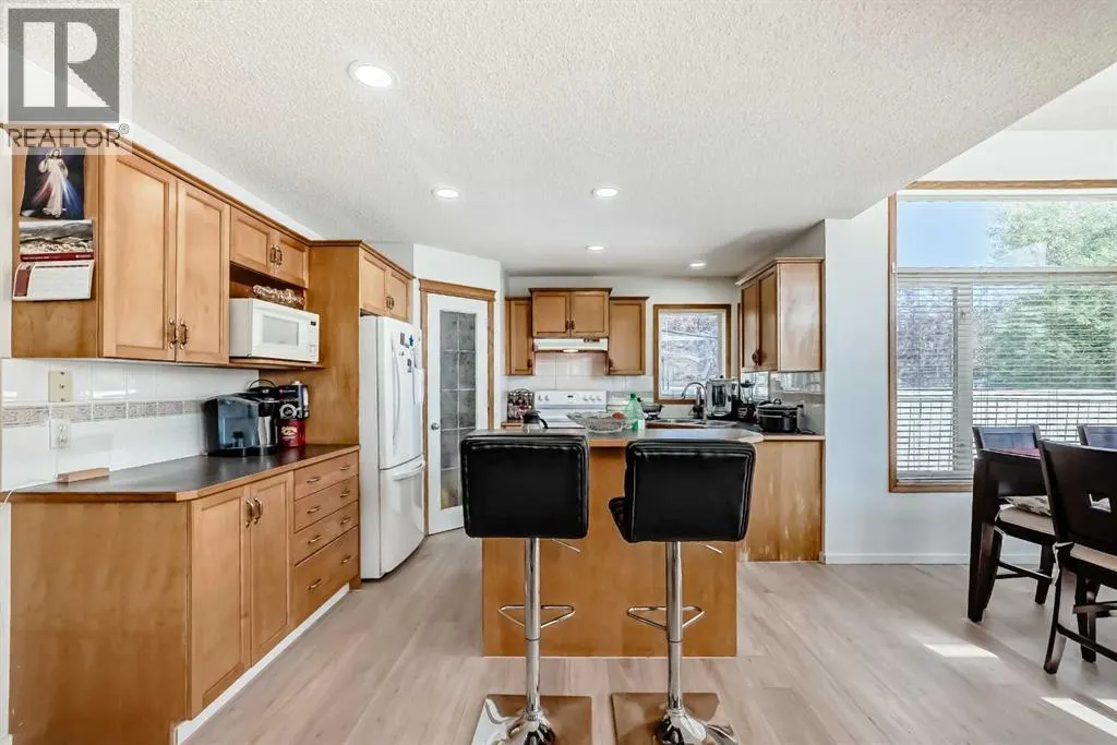 407 Citadel Meadow Bay NW