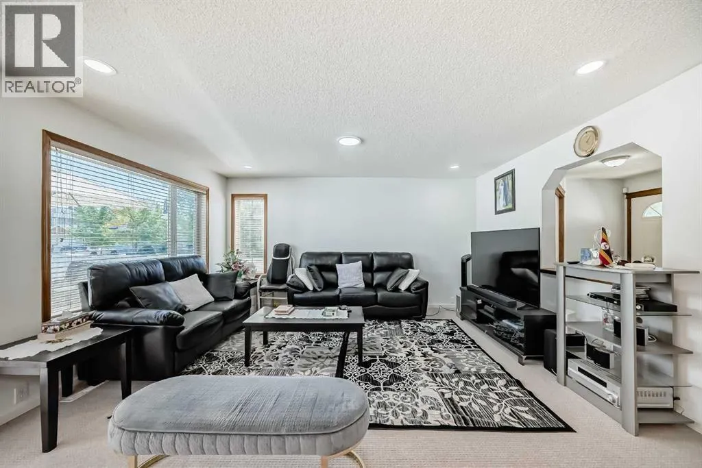 407 Citadel Meadow Bay NW
