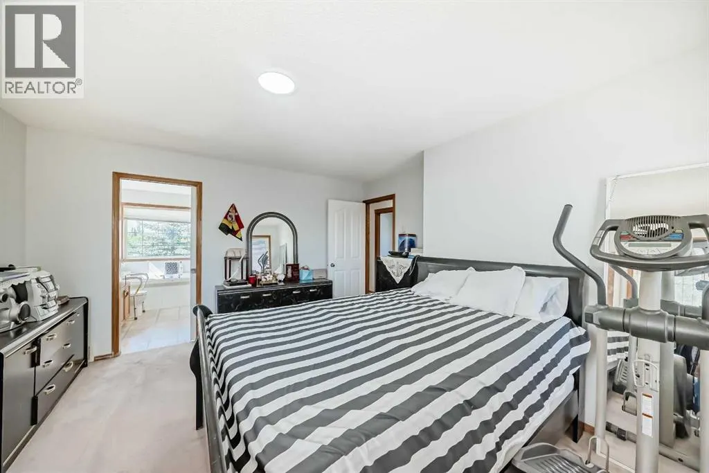 407 Citadel Meadow Bay NW