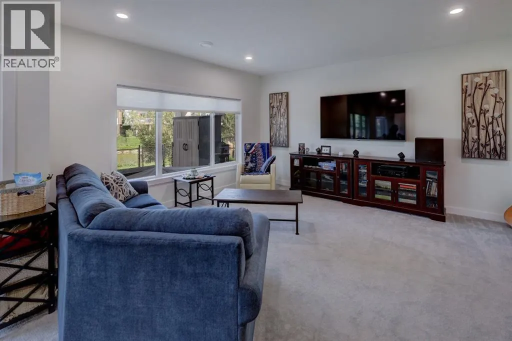 198 Bayview Circle SW