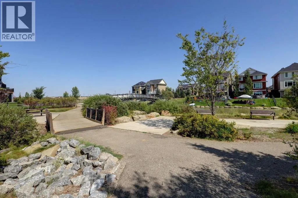 198 Bayview Circle SW