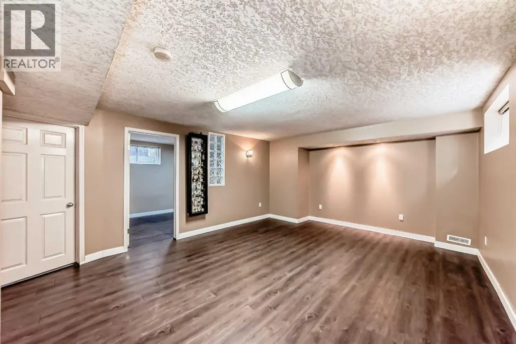 343 OAKMERE Way