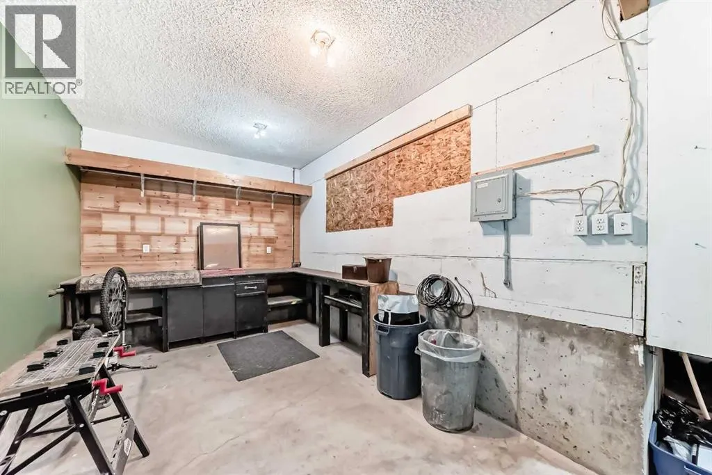 343 OAKMERE Way