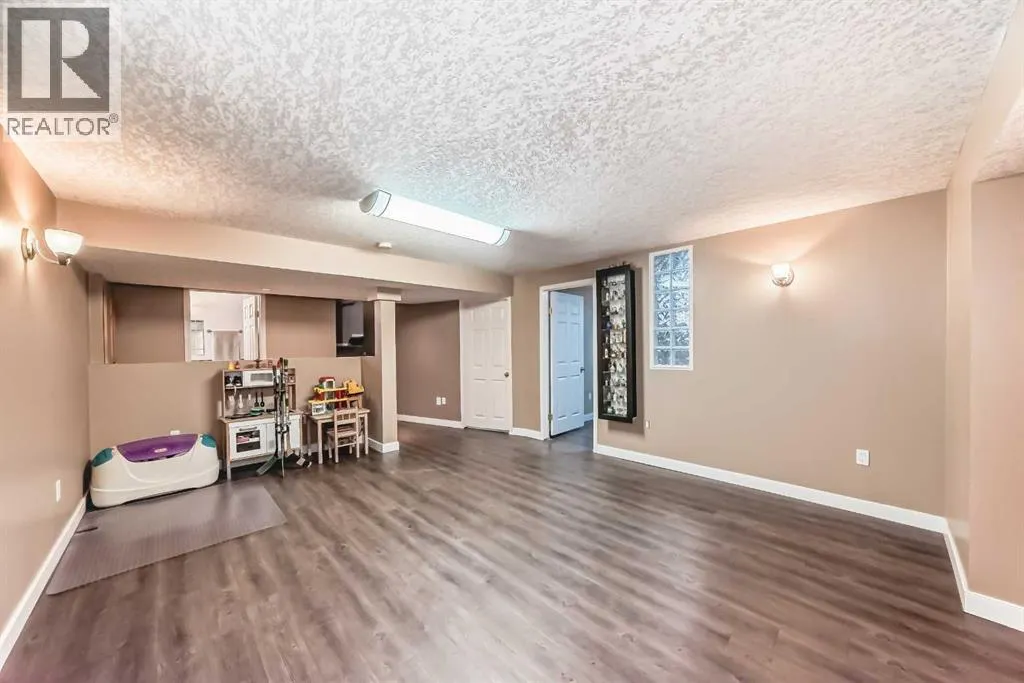 343 OAKMERE Way
