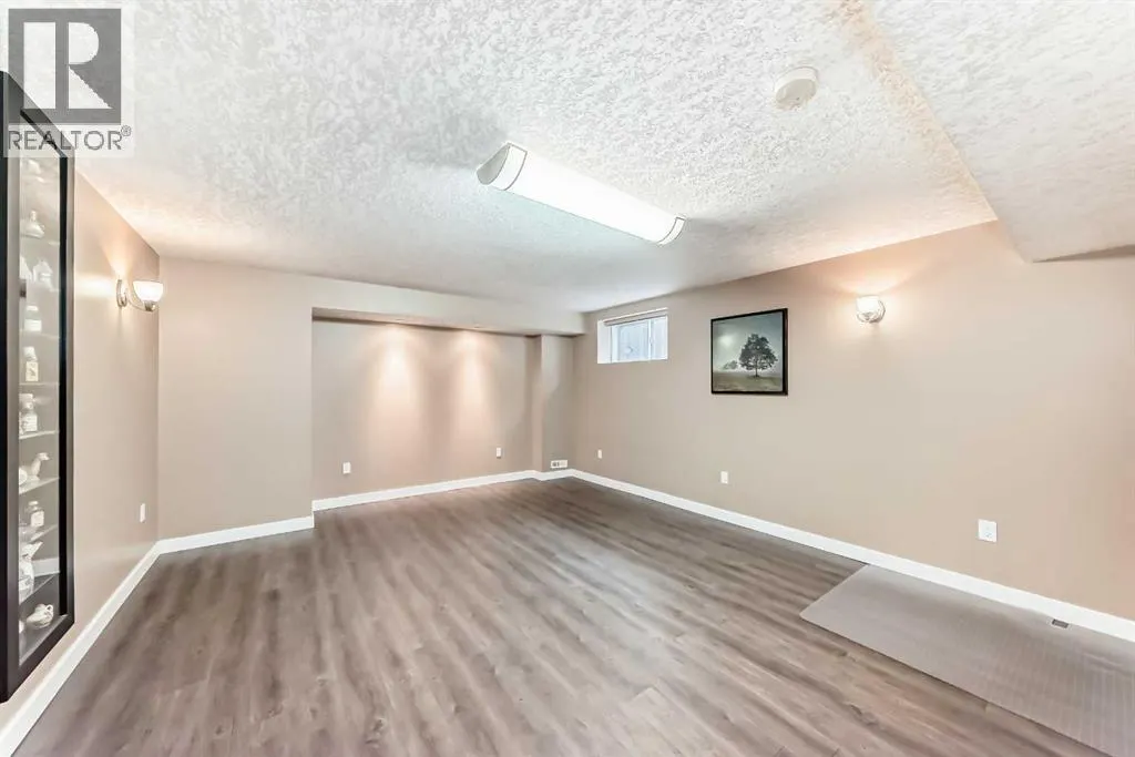 343 OAKMERE Way