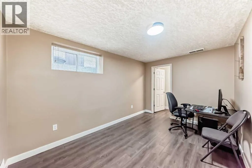 343 OAKMERE Way