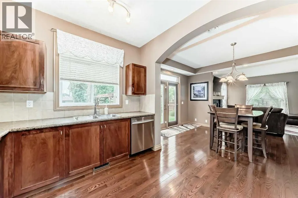 102 WEST CREEK Mews