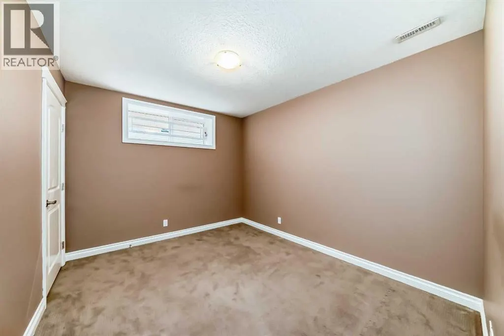 102 WEST CREEK Mews