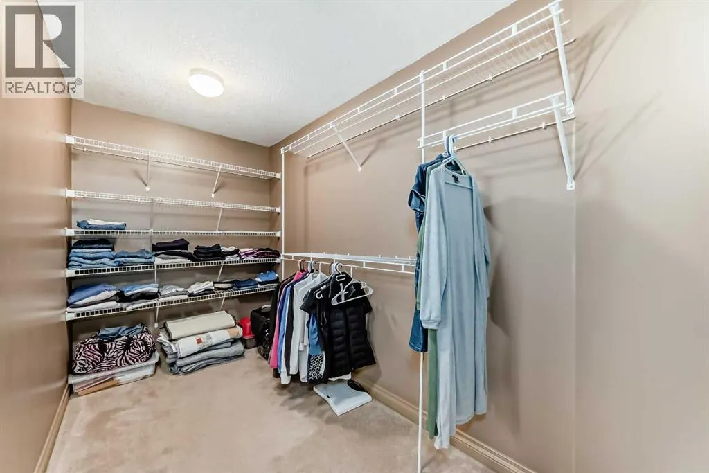 102 WEST CREEK Mews