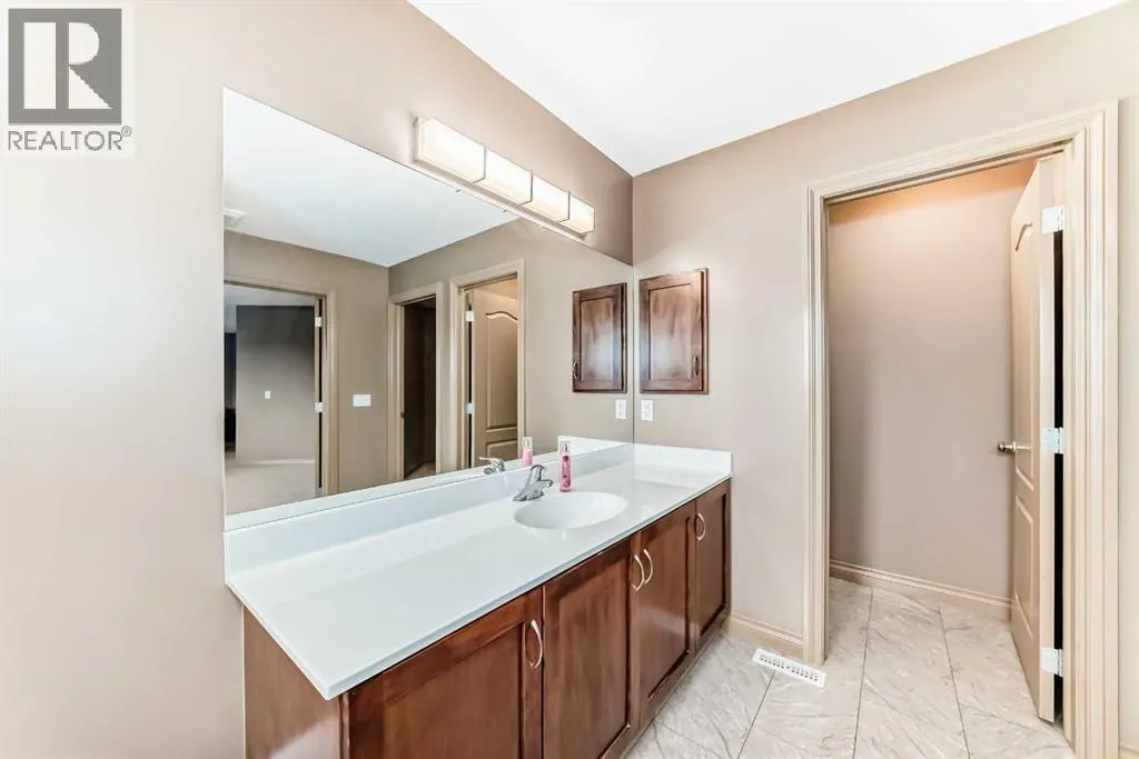 102 WEST CREEK Mews